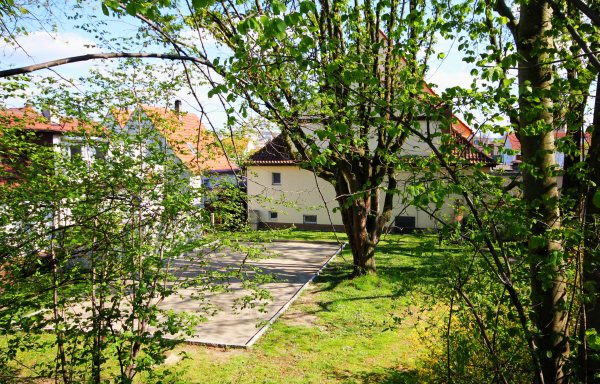 Bouleplatz für Sport- und Hobbyspieler im Garten des Turnerheims